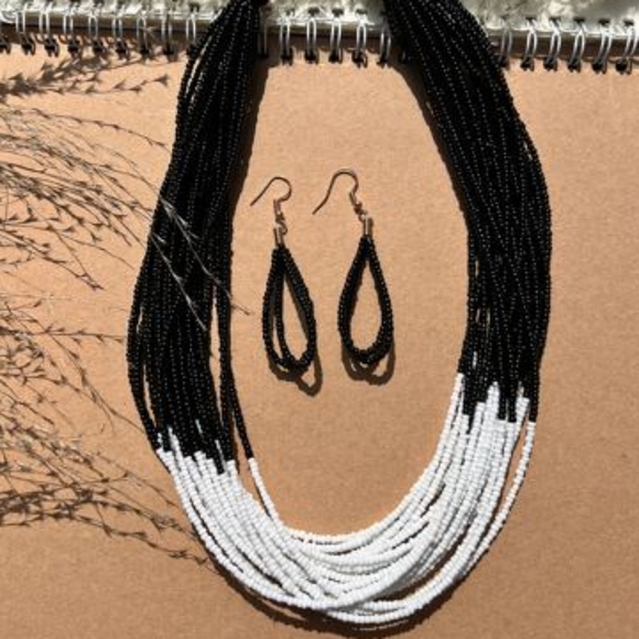 Necklace - Picture 1 of 1